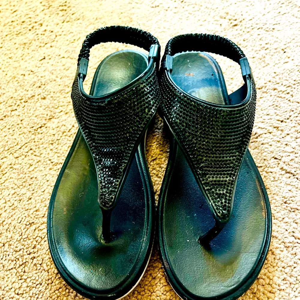 BABE Blk leather & small sequence, stretch sandal